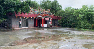 利吉村土地公廟被盜全村總動員 草叢逮獲竊嫌
