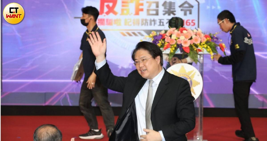 立院在野黨團狂刪2025年總預算，民進黨秘書長林右昌對此不以為然。（圖／劉耿豪攝）