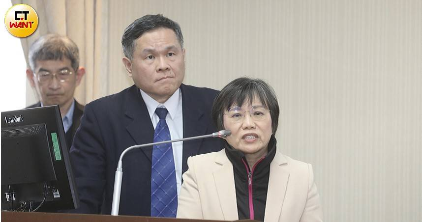 內政部長劉世芳與勞動部次長李健鴻對「七天假還勞工」態度皆保守。（圖／劉耿豪攝）