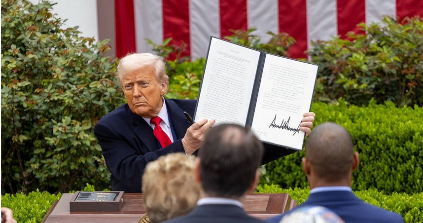 川普將於美東時間14日提供關於半導體關稅的政策看法。（圖／新華社）