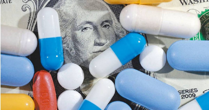 美國將對藥品增加關稅，醫界擔憂製藥成本上漲導致售價提高，國內健保價若太低，藥品恐退出台灣，甚至釀缺藥潮。（圖／達志／路透社）