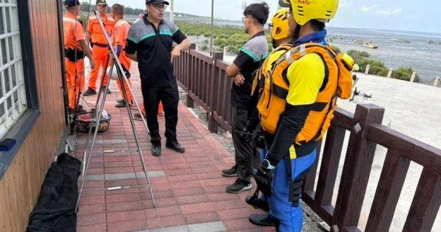 74歲翁採蚵失聯彰化海空緊急漏夜搜救。（圖／翻攝畫面）