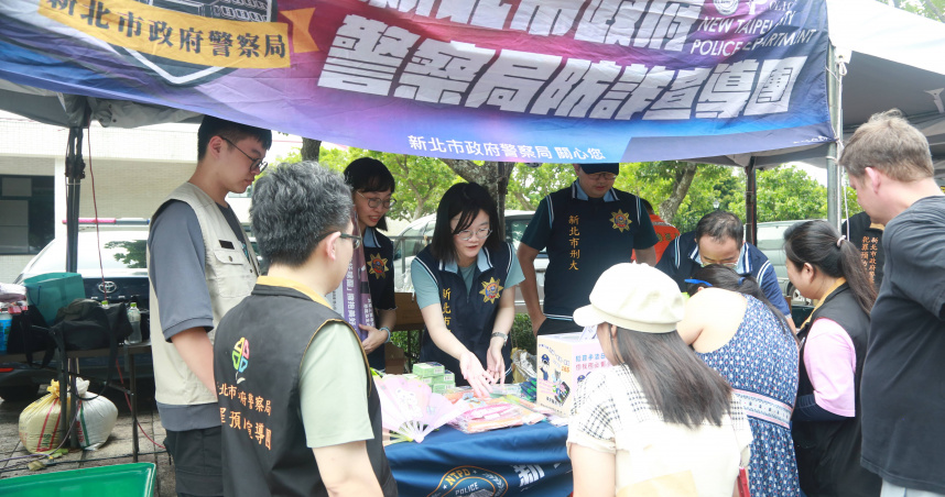 新北市政府警察局於7月26日活動現場設置防詐宣導攤位，與民眾面對面互動，傳遞最新詐騙手法與防範知識（圖／警方提供）
