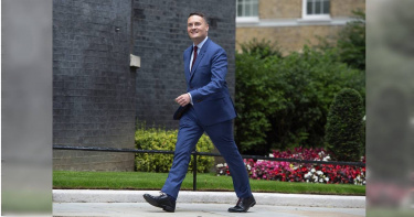 英國衛生及社會關懷大臣斯特里廷（Wes Streeting），針對國民保健署（NHS）所刊登的衛教文章表達不滿，認為相關單位應出面道歉。（圖／達志／美聯社）