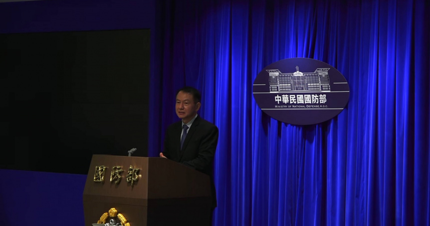 沈威志表示，此次普發計畫將確保每個家戶都能獲得安全指引，提供民眾危機應變資訊，進而提升全民國防安全及防災意識，共同強化全社會防衛韌性。（圖／截自國防部發言人YouTube頻道）