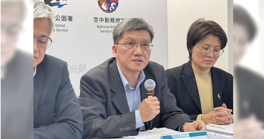 花蓮縣學田村前村長鄧萬華遭富里鄉公所解職後，向花蓮縣政府提起訴願，訴願委員會日前決議撤銷原處分，內政部今天舉行記者會說明。（圖／中時記者王千豪攝）