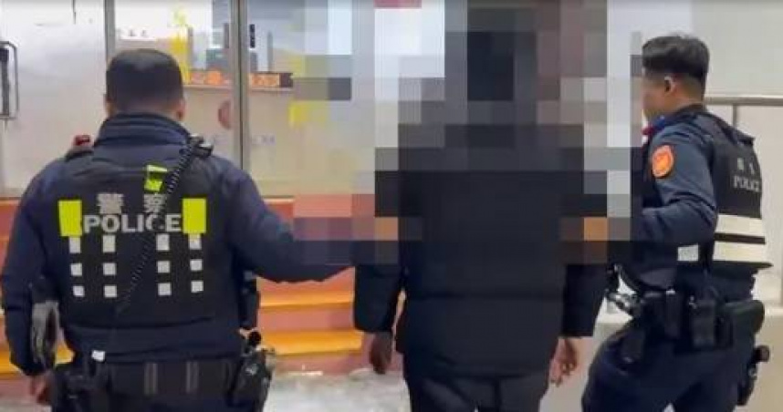 陳男跨年夜在海安商圈連摸2女子臀部，遭當場逮捕並依現行犯送辦。（圖／翻攝畫面）