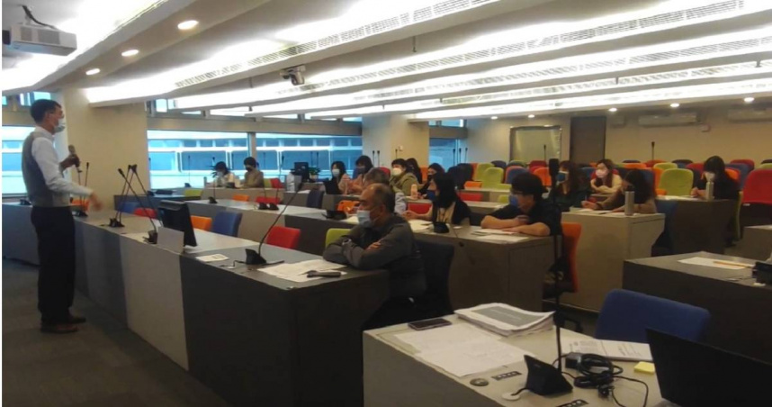 文化部每年辦理科技藝術計畫採購案，旨在強化文化、科技跨領域交流。圖為2023年計畫要點說明講座。（圖/翻攝自文化科技網，人物與本案無關）