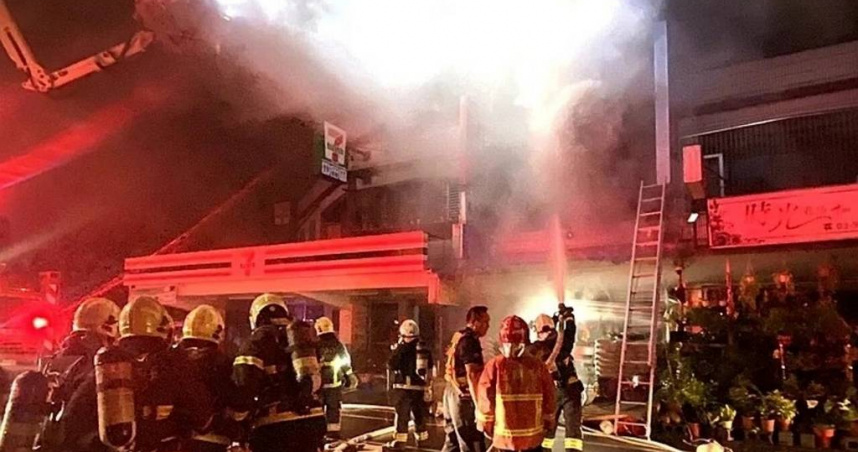 宜蘭建材行深夜大火！屋主想回火場救人「濃煙睜不開眼」　一家6口4人喪命