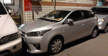 不滿臨停擋出口神級倒車「封印」 隔一晚車主現身說了這句話