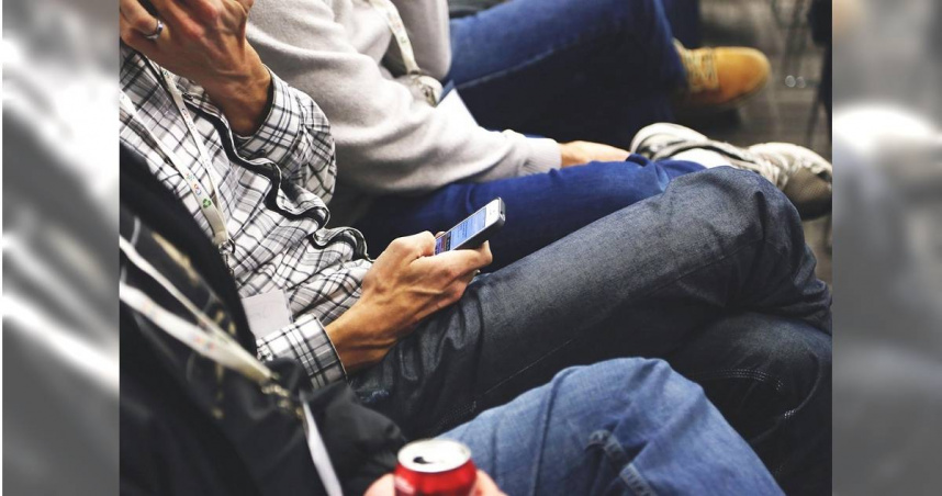 一名網友近日在PTT上發文，表示5G網路已經推出許久，普及率卻還不到4G的一半，讓他相當困惑5G為什麼無法取代4G。（示意圖／Pixabay）