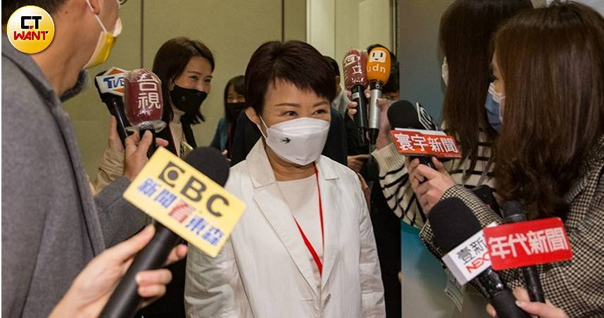 台中市長盧秀燕獲邀二度訪日，她說還得再看看時間。（圖／黃威彬攝）