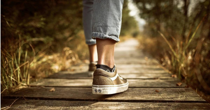 研究人員發現，每天的「黃金步數」是7000步。（示意圖／Pexels）