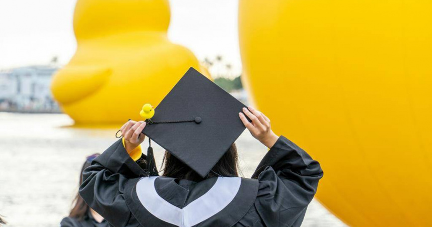 兒盟24日發布《2025年青少年打工現況調查報告》指出，34.4％的高中職生有打工經驗，其中逾2成未投保勞健保，還有16.9％曾遭遇加班無薪、職場霸凌等權益侵害，甚至有5.8％青少年曾遇過打工陷阱。（圖／兒盟提供）