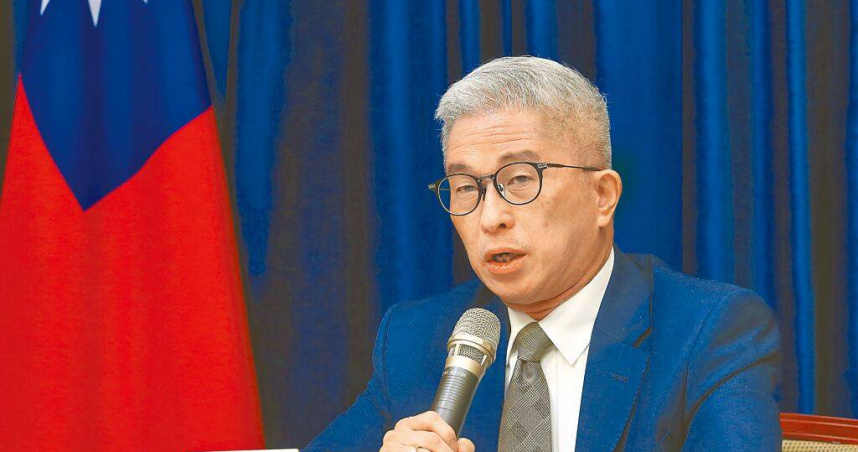 內閣人事改組，傳出駐美代表俞大㵢轉任駐西班牙代表，遺缺將由國安會副祕書長徐斯儉（見圖）接任；不過，涉外人士22日否認，強調根本沒有啟動相關人事作業，「盼有心人士適可而止」。（圖／本報資料照片）