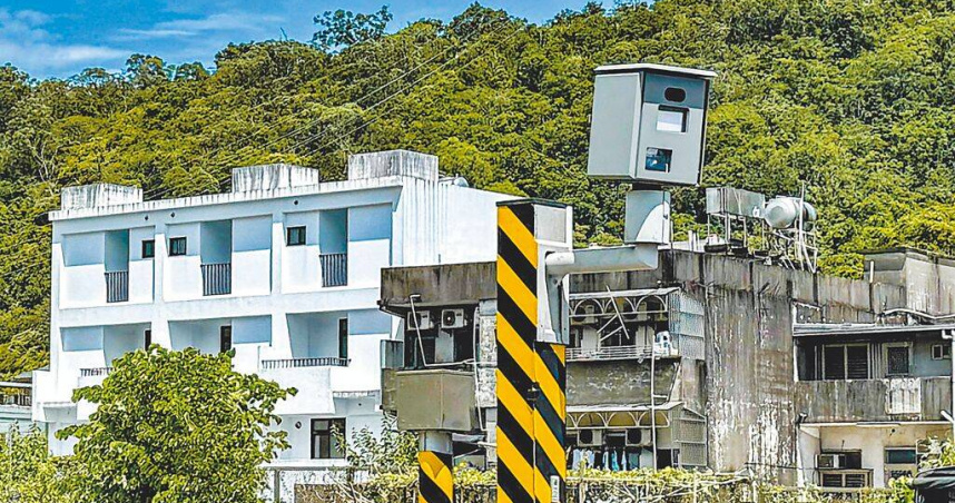 宜蘭縣蘇澳鎮台9線103公里處測速桿，截至目前取締數已突破6000件，暫居宜蘭縣測速王。（圖／中國時報李忠一攝）