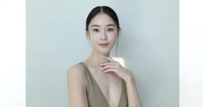 鍾瑶升格作家，推出首本新書。（圖／星星相藝）