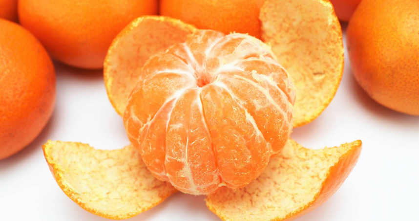 蕭捷健指出，橘子果肉上的白絲可以幫助燃脂。（示意圖／photoAC）
