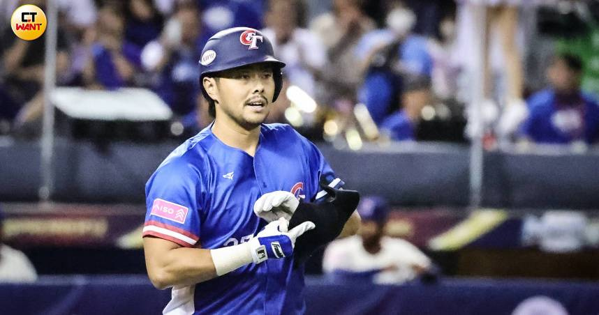 北海道日本火腿鬥士隊正式簽下捕手林家正。（圖／李宗明攝）