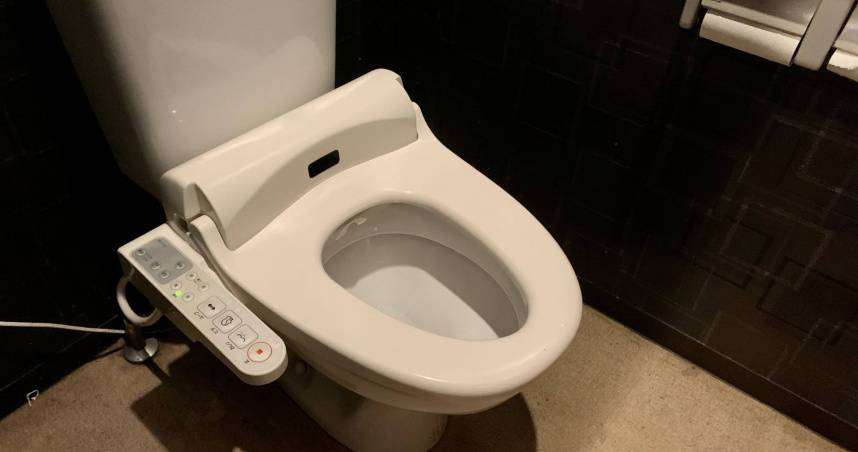 醫師提醒，男性如廁後未清潔環境，也可能成為伴侶感染婦科疾病的原因。（示意圖／photoAC）