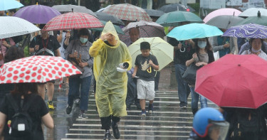 豪雨狂炸北北基等5縣市 「米塔」輕颱最快今成形