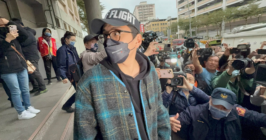 王大陸羈押庭結束，庭訊後以500萬交保。（圖／沈建邦攝）