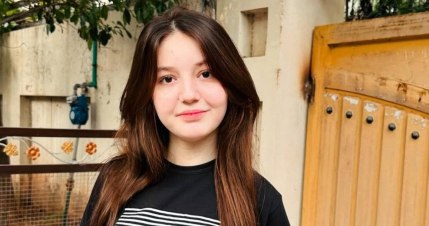 莎娜於社群平台上分享的生活照，展現其青春活力與自信風采。（圖／翻攝自X）