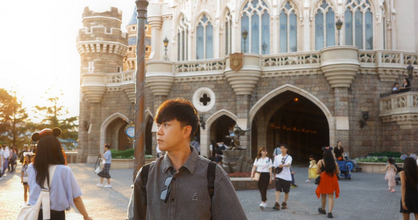 李岳帶友人遊日本卻頻出包。（圖／李岳提供）