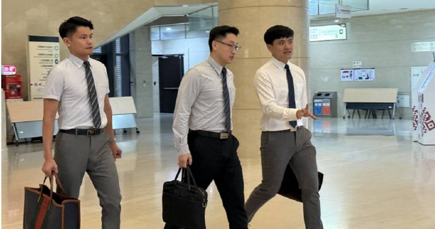 桃檢陳嘉義（左一）爆偵訊光碟爭議。（圖／報系資料照）