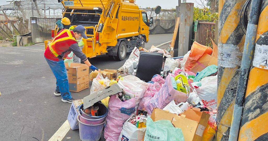 台中市4家環保公司突然服務異動，超過300家社區及賣場受影響，恐造成垃圾清運與市容問題。（圖／台中市政府提供／中國時報馮惠宜台中傳真）