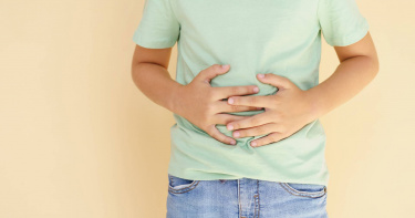 卓韋儒建議，吃完大餐後應先進行「腸胃重整」，能有效緩解脹氣、減輕負擔。（示意圖／photoAC）