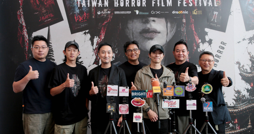 導演解孟儒（左起）、莊絢維、奚岳隆、監製曾瀚賢、導演柯孟融、監製鄒介中、瀚草文創董事長湯昇榮齊聚一堂。（圖／瀚草文創提供）