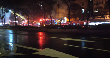 彩券行父子待人和善生意好 子爆走潑油弒母鄰居訝異