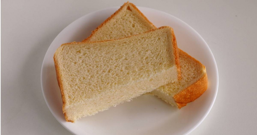 無論是吐司、生吐司，主要成分都是精緻澱粉，會使血糖快速上升、快速下降。（示意圖／翻攝自photoAC）