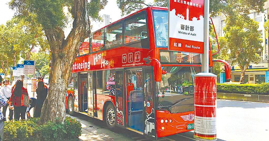 交通部預計年底前完成修法開放雙層巴士上國道，可望解決短途路線司機人力不足問題。新聞示意圖。（圖／報系資料照）