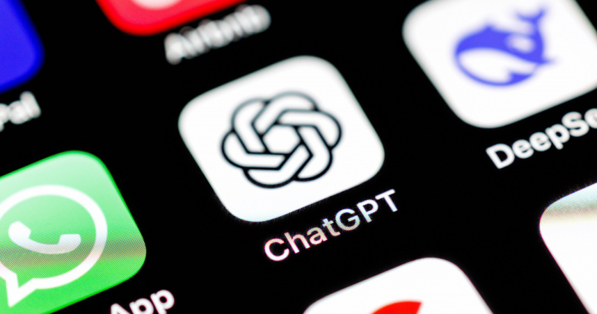 「AI教父」喬治‧辛頓近日在訪談中自爆，遭女友用ChatGPT撰寫分手訊息。（圖／達志／美聯社，下同）