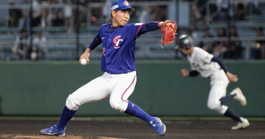 中華隊張乙安對日本先發1.1局失6分，含4分責失，吞下敗投。（圖／中華棒協提供）