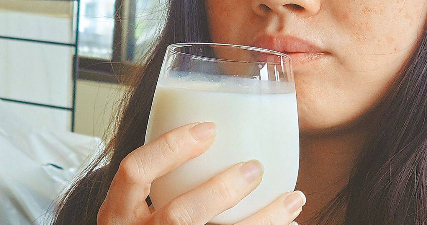 中華民國乳業協會與美國乳品出口協會等民間單位簽署合作備忘錄，推動液態乳營養教育。示意圖。（圖／本報資料照片）