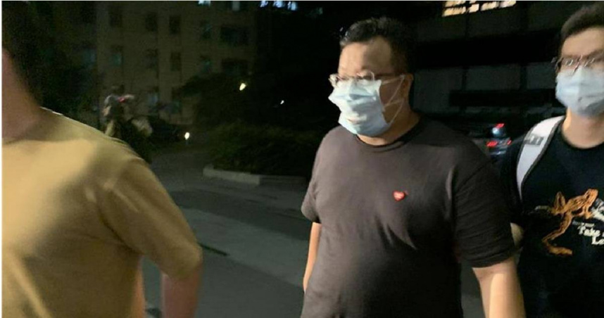 台北市警大同分局寧夏路派出所前所長葉育忻(圖右二）收受台版柬埔寨主嫌「藍道」杜承哲虛擬貨幣及現金、賓士車等賄賂（中時資料照）