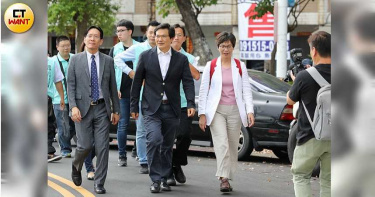 吳益政代表民眾黨登記高雄補選 籲選出真心為高雄著想的人