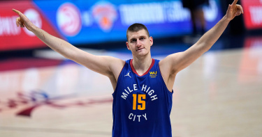 擊敗柯瑞、安比德! 金塊約基奇成最低選秀順位MVP
