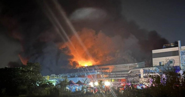 屏東加工出口區高爾夫球代工廠「明揚國際」22日傍晚驚傳爆炸,釀9死98傷1失聯的慘劇。(圖/中國時報林和生攝)
