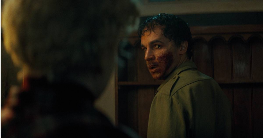 克里斯托福阿波特為了拍《狼人》，每次上工都要花7小時畫特殊妝。（圖／UIP提供）