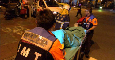 台南出租公寓突竄火 2嗆傷1昏迷