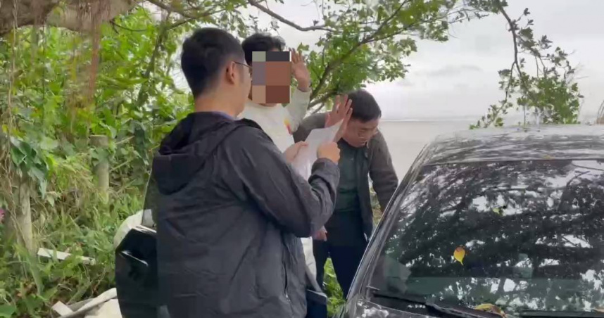 北市刑大日前掌握情資，一舉前往逮捕詐團以投資虛擬貨幣方式向民眾詐取錢財。（圖／翻攝畫面）