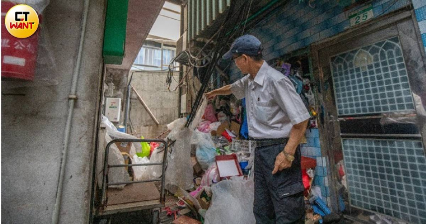 社區大小事往往仰賴第一線里長、鄰長與志工處理。（示意圖／劉耿豪攝）
