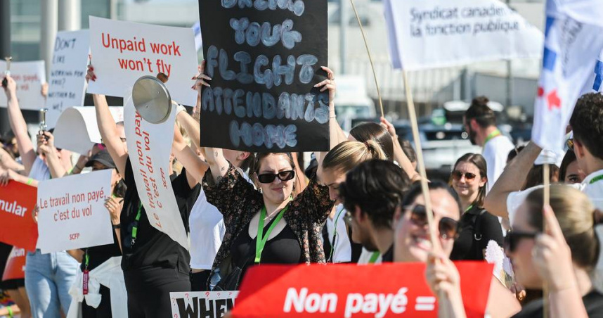 加拿大航空公司的空服人員在蒙特婁特魯多國際機場外罷工。（圖／達志／美聯社）