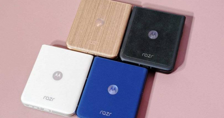 上排為Motorola razr 60 Ultra，下排為razr 60。（圖／廖梓翔攝）