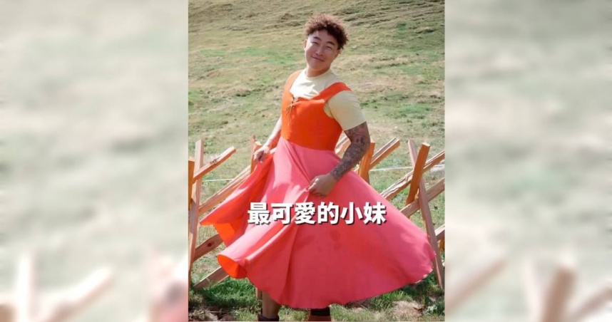 郭泓志在瑞士換上女裝，化身為卡通《阿爾卑斯山上的少女》中的小蓮。（圖／好看娛樂提供）