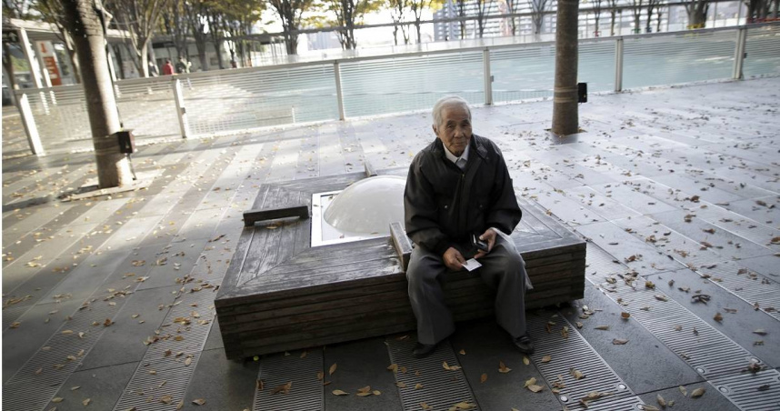 日本高齡化社會問題正持續惡化。（圖／達志／美聯社）